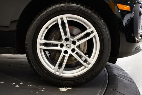 Used 2023 Porsche Macan Turbo image 20
