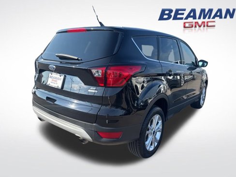 Used 2019 Ford Escape SE image 9