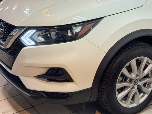 Used 2022 Nissan Rogue Sport S image 14