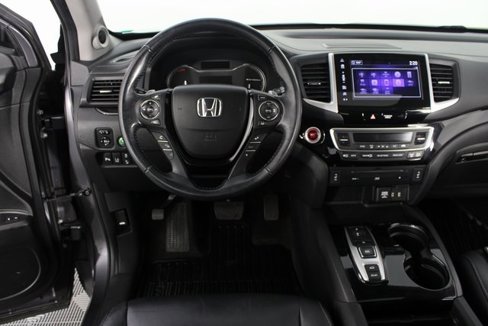Used 2017 Honda Pilot Touring image 12