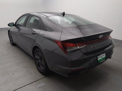 Used 2023 Hyundai Elantra SEL image 5