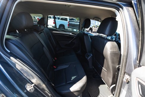 Used 2017 Volkswagen Golf Alltrack image 21