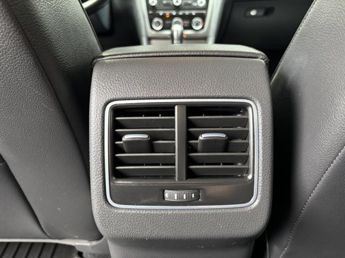 Used 2014 Volkswagen Passat TDI SE image 34