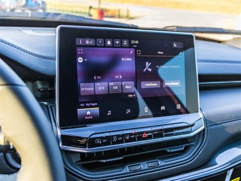 New 2025 Jeep Compass Latitude image 31