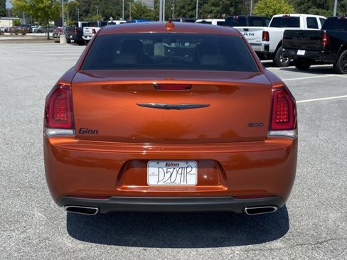 Used 2021 Chrysler 300 Touring w/ Sport Appearance Package image 5
