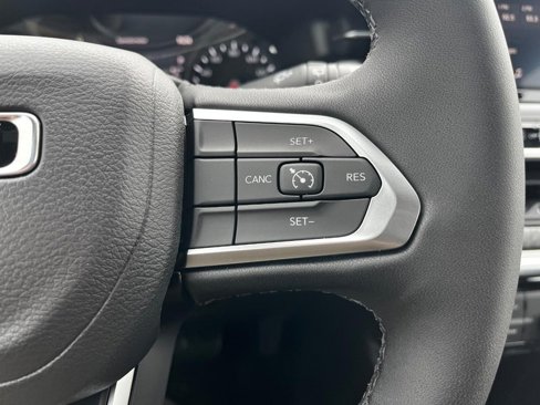 New 2025 Jeep Compass Latitude image 20