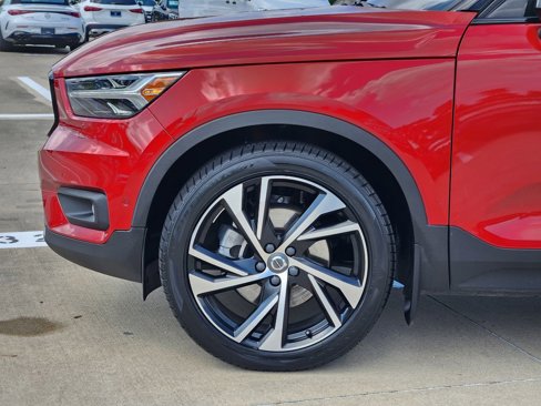 Used 2021 Volvo XC40 T5 R-Design w/ Advanced Package image 10
