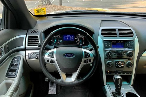 Used 2013 Ford Explorer XLT image 5