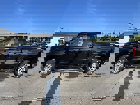 Used 2021 Chevrolet Silverado 1500 LT w/ Convenience Package II image 7