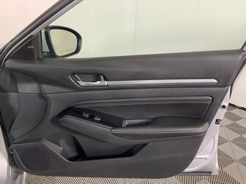 Used 2021 Nissan Altima 2.5 SV image 20