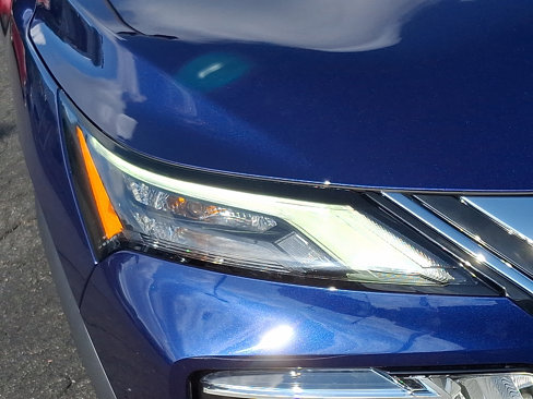 Used 2021 Nissan Rogue SV image 9