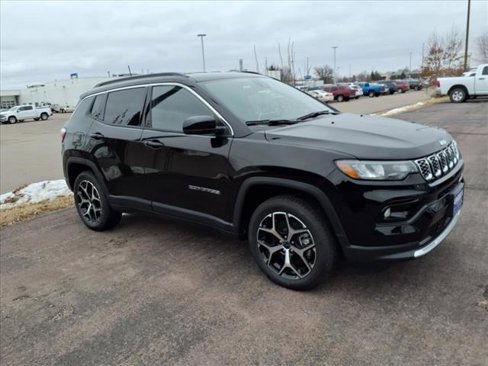 New 2025 Jeep Compass Limited image 2