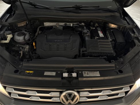 Used 2019 Volkswagen Tiguan SE w/ Panoramic Sunroof Package image 17