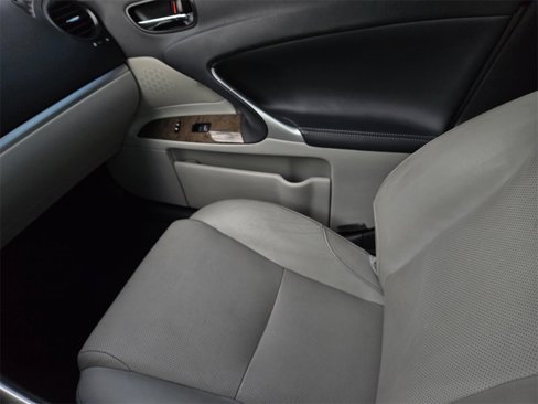 Used 2011 Lexus IS 250 image 19