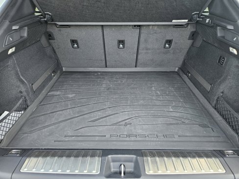Certified 2024 Porsche Macan 4 Electric image 41