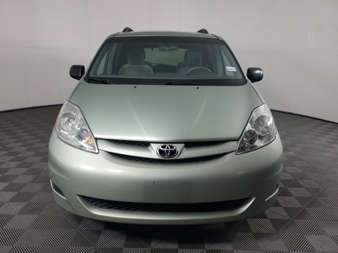 Used 2008 Toyota Sienna LE image 9