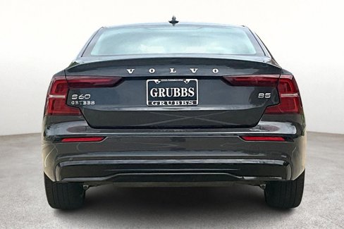 Certified 2025 Volvo S60 B5 Core image 6