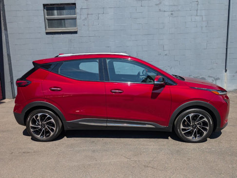 Used 2022 Chevrolet Bolt EUV Premier image 2