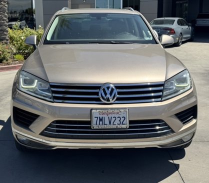 Used 2016 Volkswagen Touareg TDI image 2