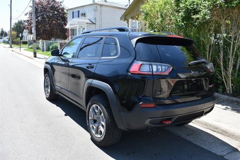 Used 2022 Jeep Cherokee Trailhawk w/ Premium Leather Package image 7
