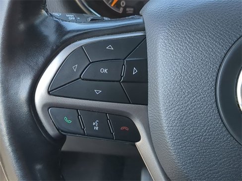 Used 2021 Jeep Grand Cherokee Laredo image 22
