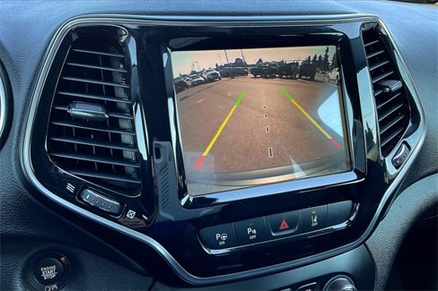 Used 2019 Jeep Cherokee Limited w/ Luxury Group image 22