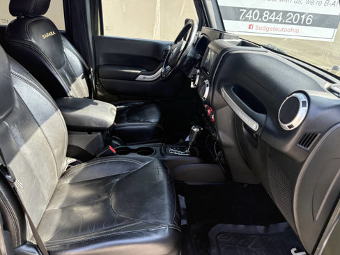 Used 2015 Jeep Wrangler Unlimited Sahara w/ Dual Top Group image 28