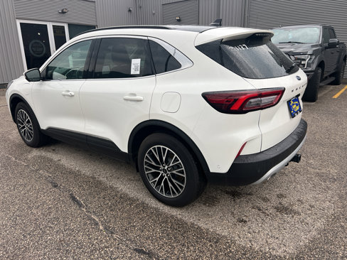 Used 2023 Ford Escape SE image 5