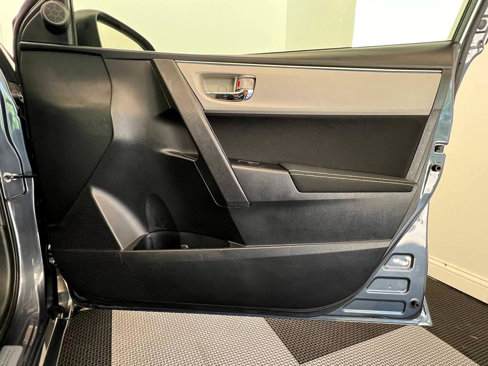 Used 2014 Toyota Corolla LE image 11