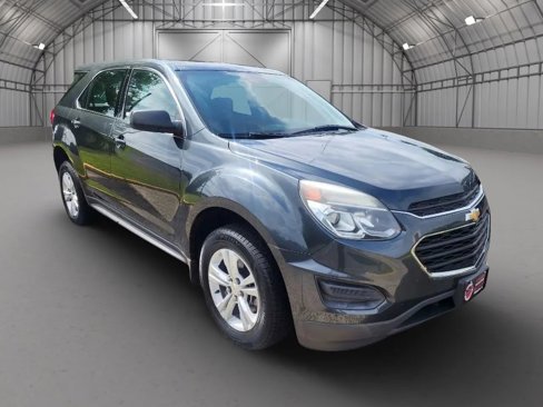 Used 2017 Chevrolet Equinox LS image 1