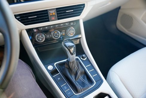 Certified 2023 Volkswagen Jetta SE image 15