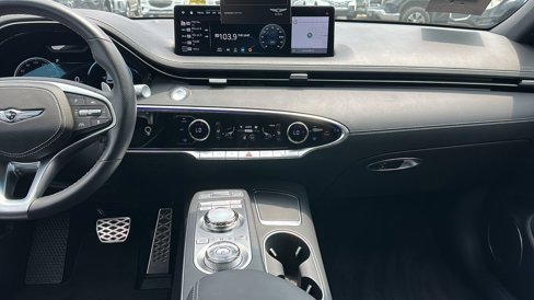 Used 2025 Genesis GV70 2.5T w/ Sport Prestige Package image 11