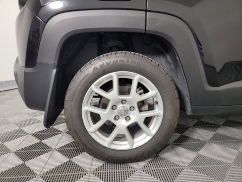 Used 2020 Jeep Renegade Latitude w/ Cold Weather Group image 15