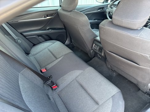 Used 2025 Toyota Camry LE image 43