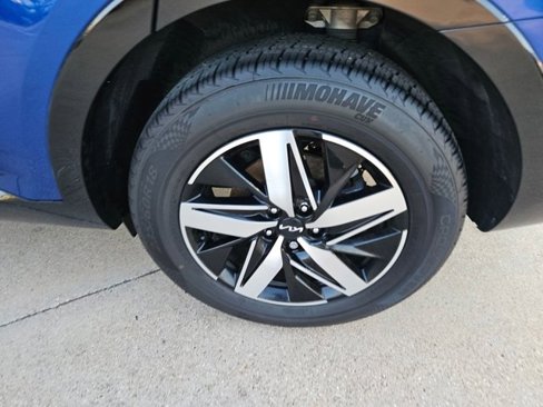Used 2022 Kia Sorento EX image 9