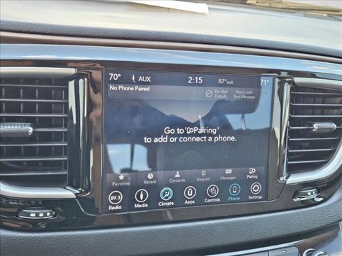 Certified 2018 Chrysler Pacifica Touring-L w/ Premium Audio Group image 12