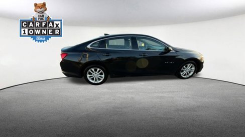 Used 2017 Chevrolet Malibu LT image 10
