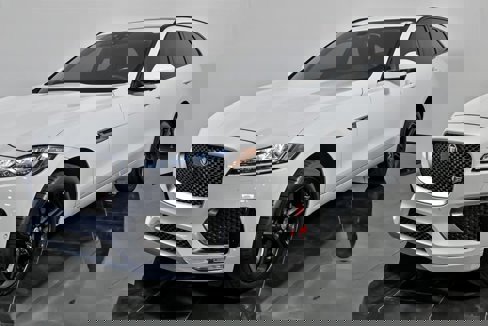 Used 2018 Jaguar F-PACE S image 5