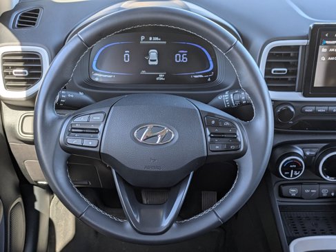 Used 2024 Hyundai Venue Limited image 23