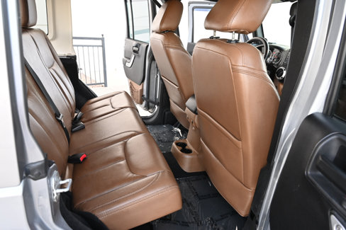 Used 2014 Jeep Wrangler Unlimited Sahara image 15