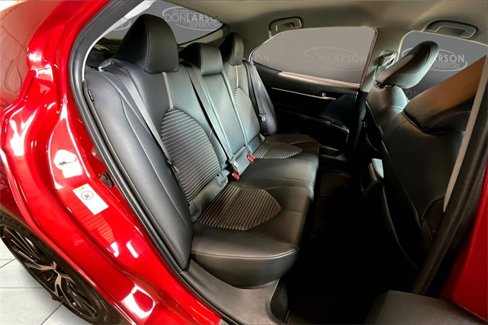 Used 2019 Toyota Camry SE image 16