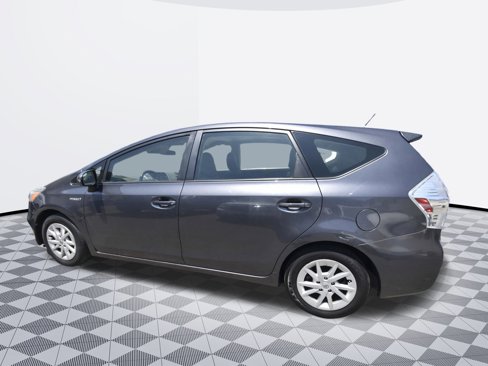 Used 2014 Toyota Prius V Three image 4