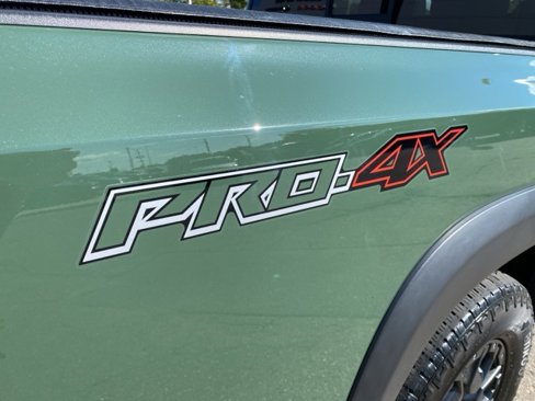 Used 2022 Nissan Frontier PRO-4X w/ Pro-4X Premium Package image 5