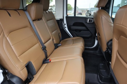 Used 2021 Jeep Wrangler Unlimited Sahara image 24