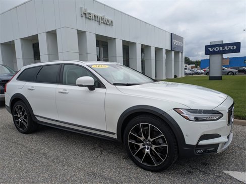 Used 2018 Volvo V90 T6 Cross Country w/ Convenience Package image 2