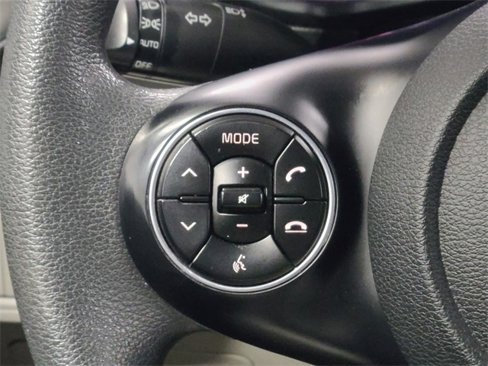 Used 2022 Kia Soul LX image 28