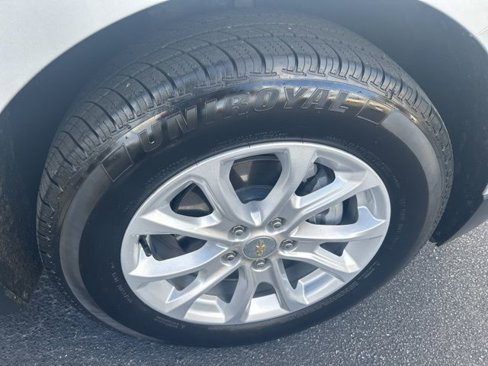 Used 2020 Chevrolet Equinox LS w/ LS Convenience Package image 12