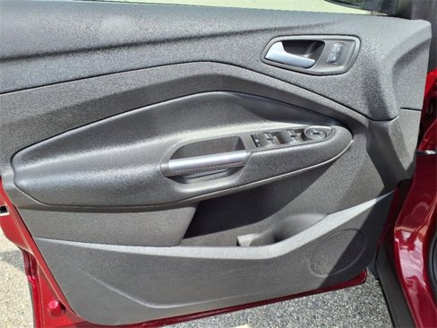 Used 2019 Ford Escape SEL image 12
