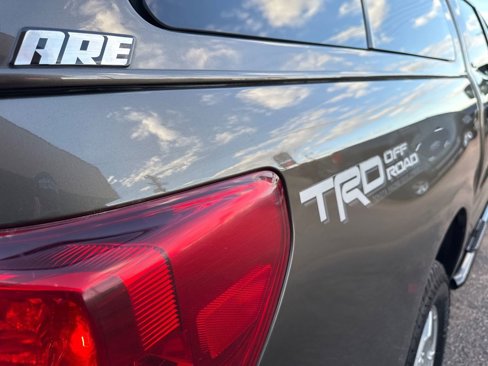 Used 2012 Toyota Tundra 4x4 CrewMax image 42
