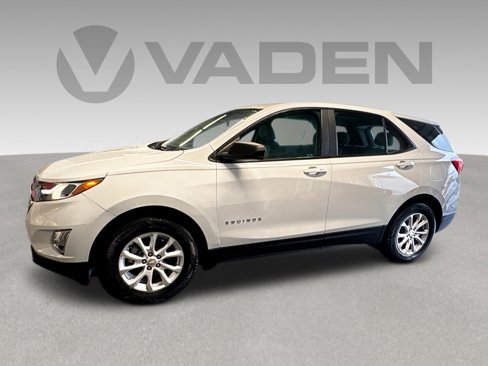 Used 2021 Chevrolet Equinox LS image 23
